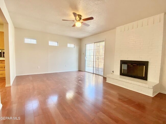 Photo - 308 Cabaret Dr