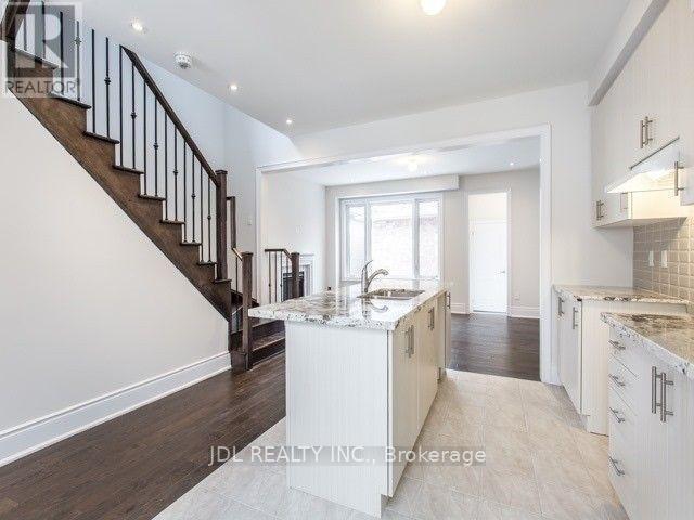Photo - 25 Applegate Dr