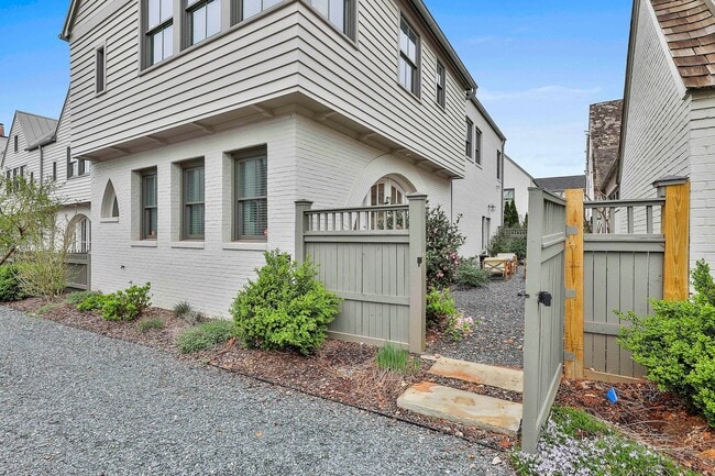Photo - Fully Furnished 3bd/2.5ba Trilith Townhome with Utilities Included