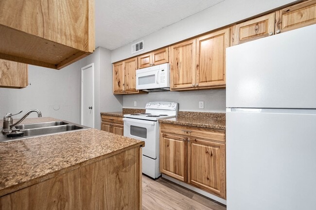 Photo - 4620 W Orange St
