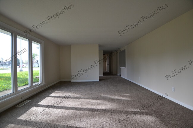 Photo - 2417 Essington Rd