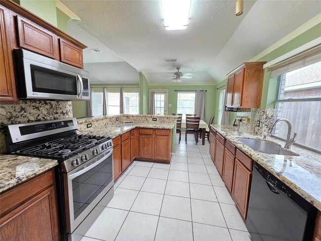 Photo - 17226 Stratford Green Dr