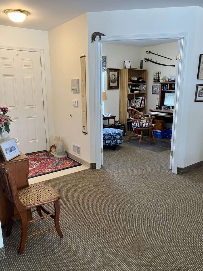 Photo - 3 Bedroom/Office 1.5 bath in the Village of Fairport - Available May 2026! $3,050/month Unidad 4