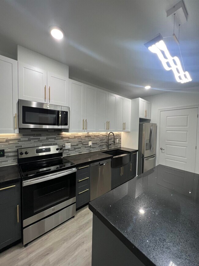 Photo - 211 Baldwin Ave Unit 202