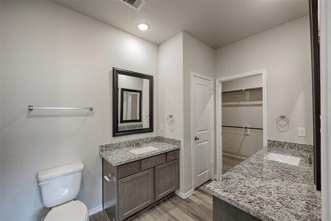 Photo - 15719 Cottonwood Dr