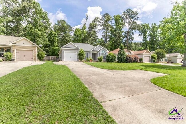 Building Photo - 510 Leisure Lake Dr
