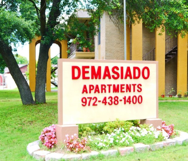 Demasiado Apartments - Demasiado Apartments