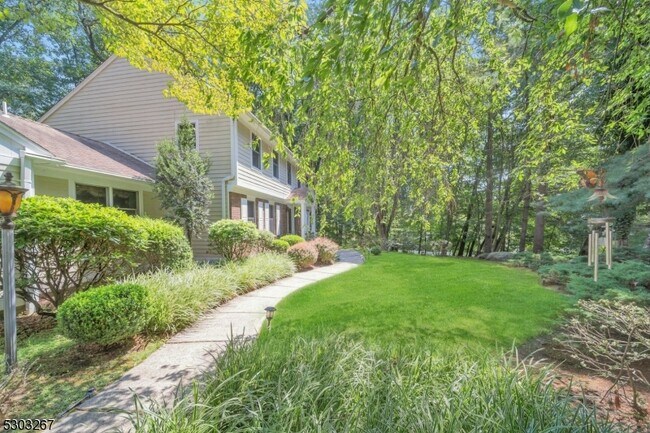 Photo - 7 Stonegate Rd