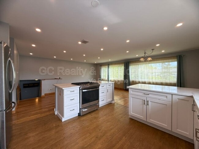 Photo - 1645 Highland Blvd