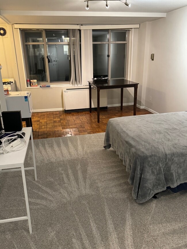 Alfombra nueva - 950 25th St NW Unidad 402S