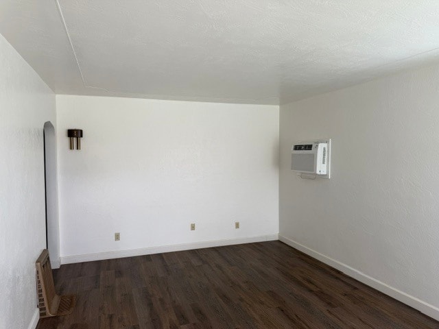 Photo - 501 Ribier Ave