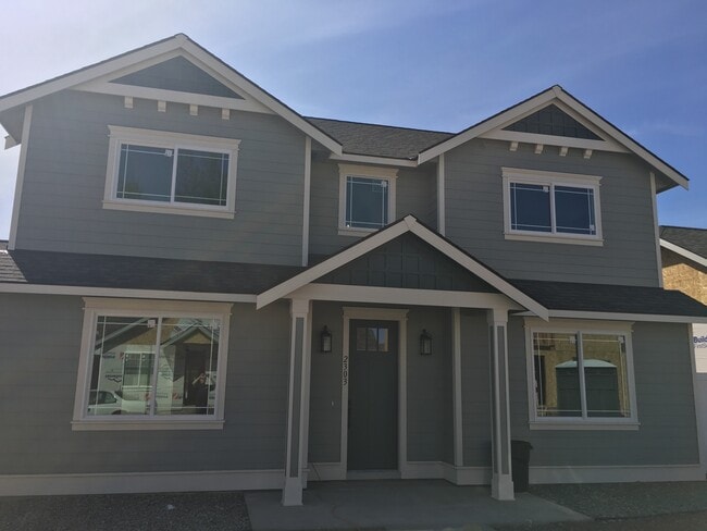 Photo - 2303 Landon Ln