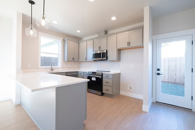 Photo - Beautiful 3 bed, 1.5 Bath SE Portland Rental Home!