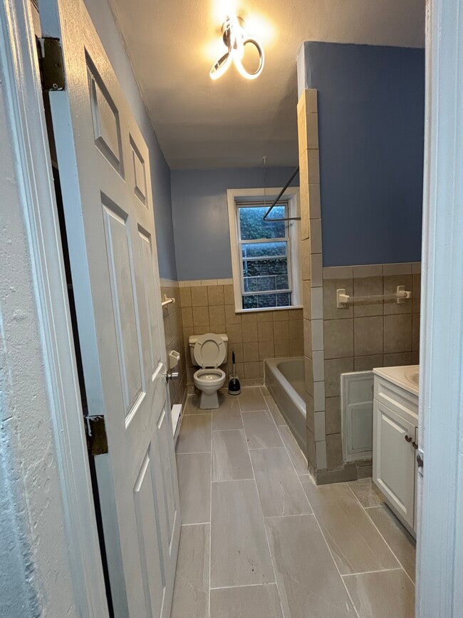 Bathroom - 587 Dr Martin Luther King Jr Blvd Unit 2