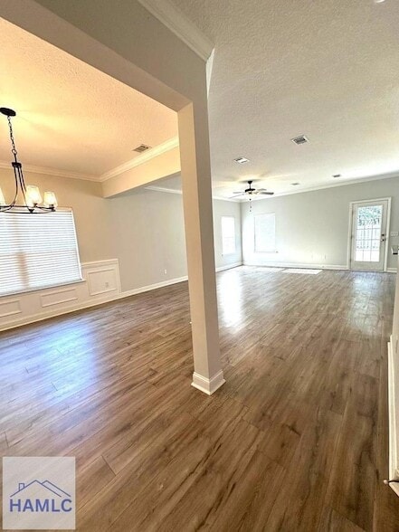 Photo - 156 Hamlet Ct