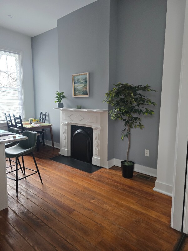 Photo - 311 Hinton St