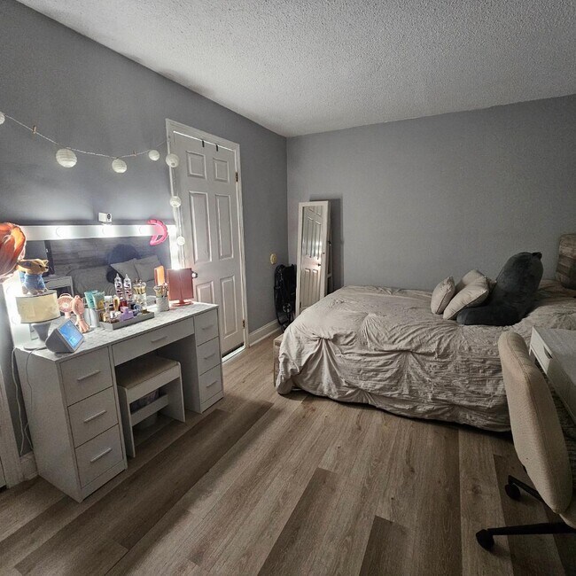 Photo - 260 Fountain St