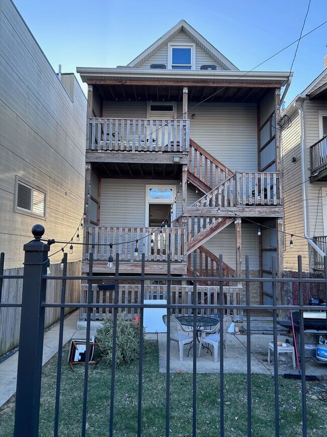 Photo - 1819 N Washtenaw Ave Unit 1st Floor