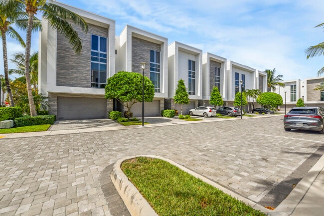 Building Photo - 4030 NW 18th Way Rental