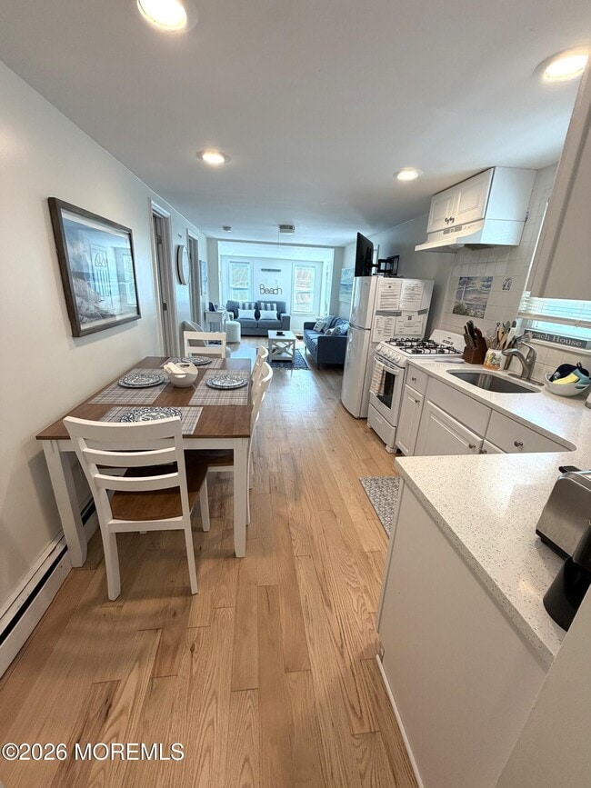 Photo - 9 Danby Pl