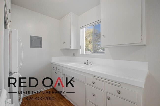 Photo - 400 N Mentor Ave Unit 11