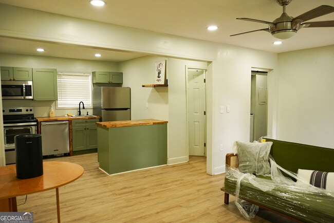 Photo - 1875 Dunlap Ave