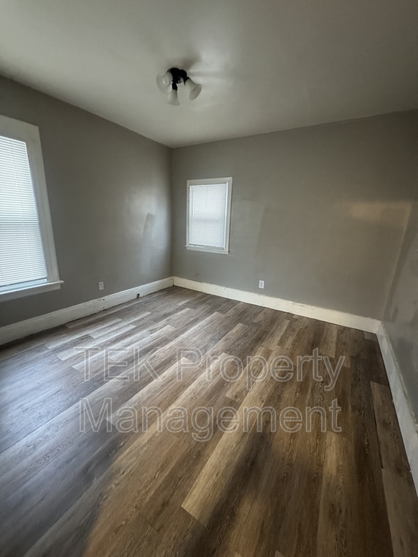 Photo - 215-217 Emerson Street