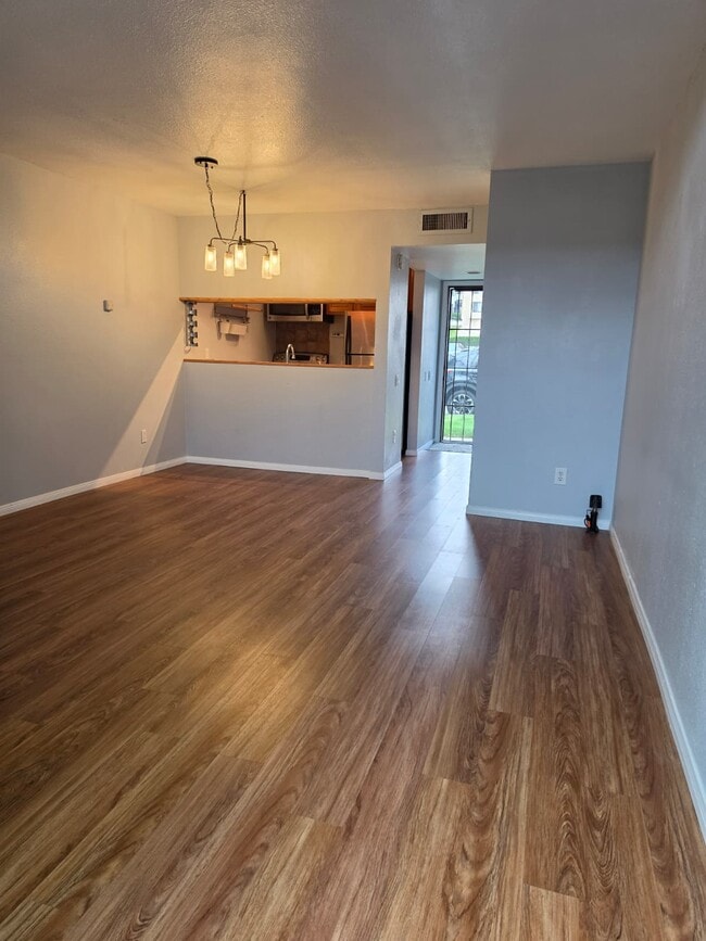 Photo - 5757 Gaines St