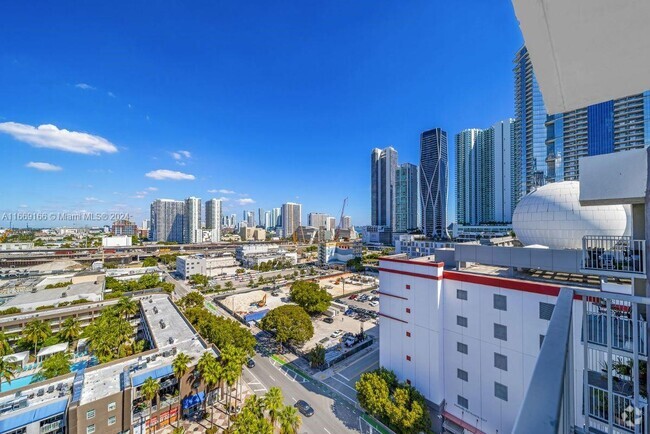 Building Photo - 800 N Miami Ave Unit E-1709 Rental