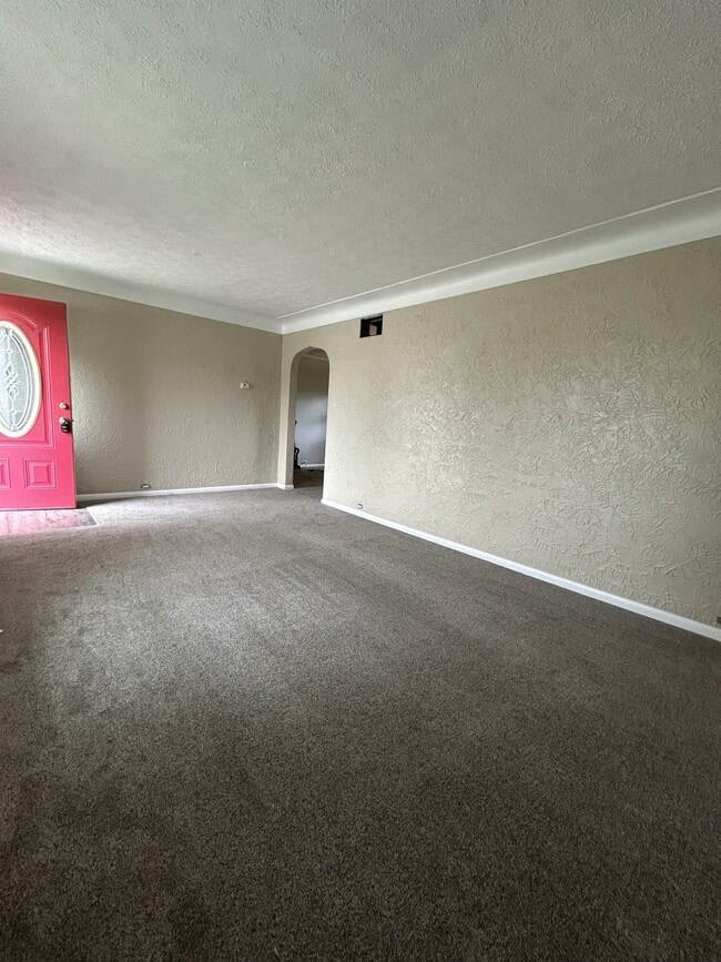Photo - 6009 Old Collinsville Rd