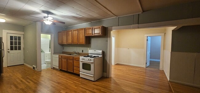 Photo - Incredible Value - Spacious Brighton 3-bed...