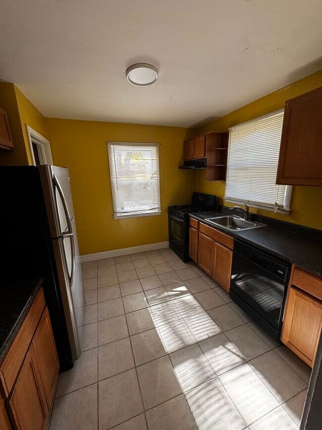 Photo - 9556 S Forest Ave