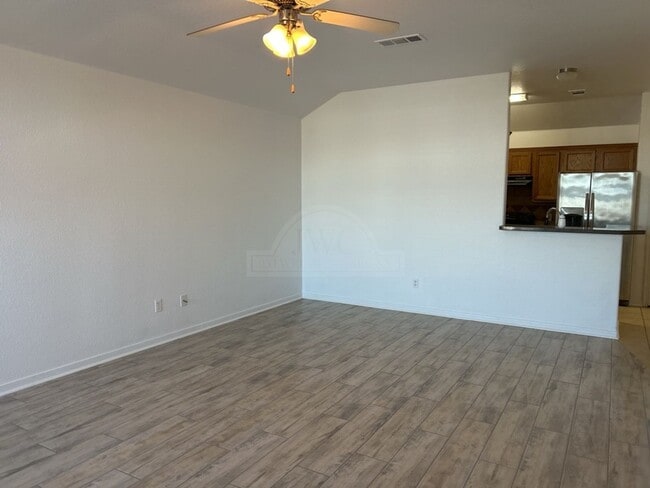 Photo - 1905 Charleston Ct