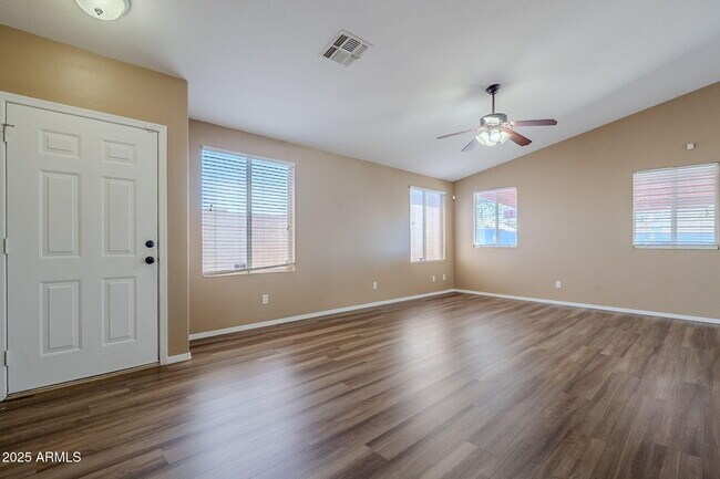 Photo - 2117 W Renaissance Ave