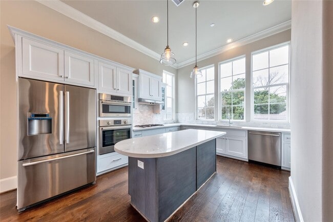 Building Photo - 2702 Harvard St