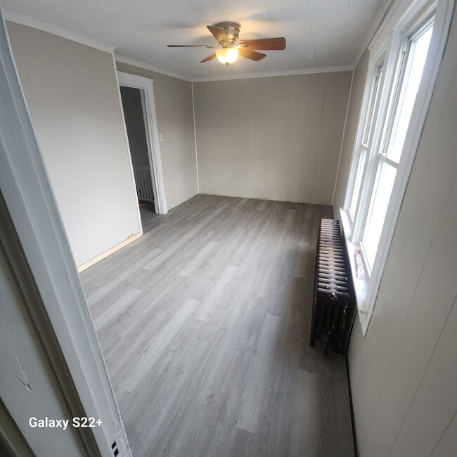 Photo - 724 Augustus Pl