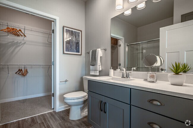 2BR, 2BA - 1,215SF - Primary Bathroom - Seasons at Plainfield