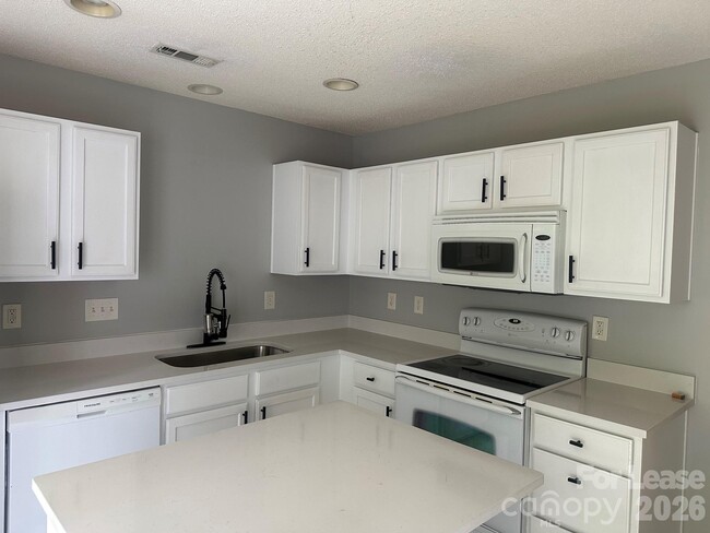 Photo - 5209 Ficus Tree Ln