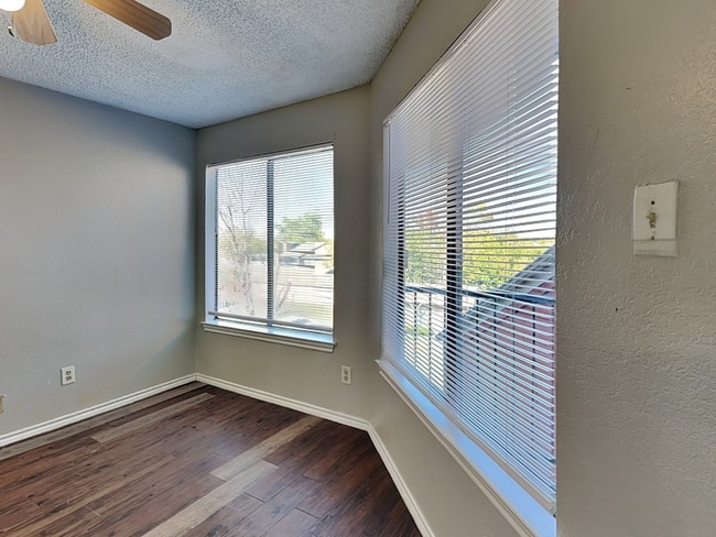 Photo - 9805 Walnut St Unidad C306