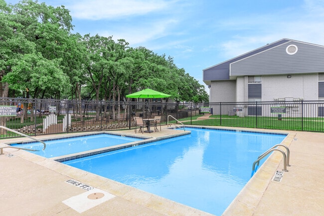 The Arts Apts at Park Place