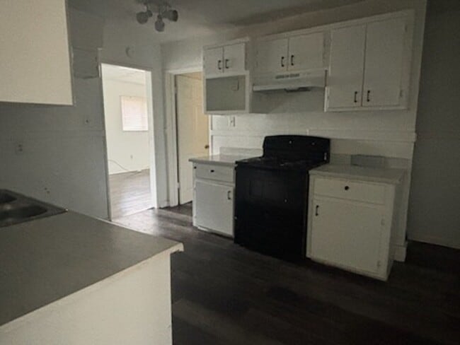 Photo - 1652 Kentwood Dr