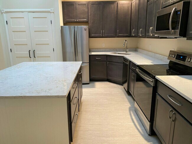 Photo - 408 S Superior St Unit G