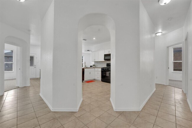 Photo - Super home in Saginaw MOVE IN READY NOW!