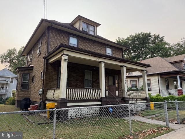 Building Photo - 2443 39th St Rental