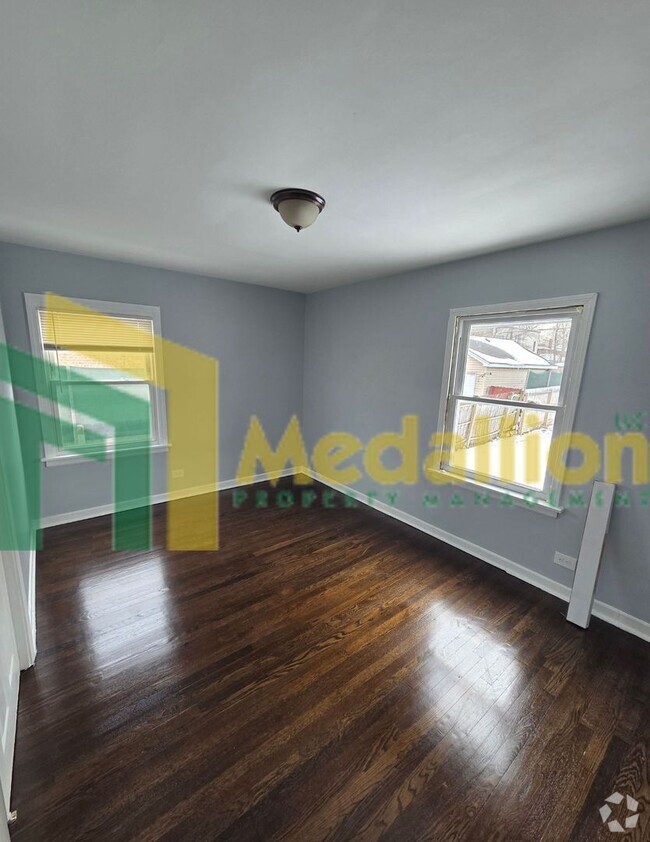 Building Photo - Charming Newly Rehabbed Home with Spacious...