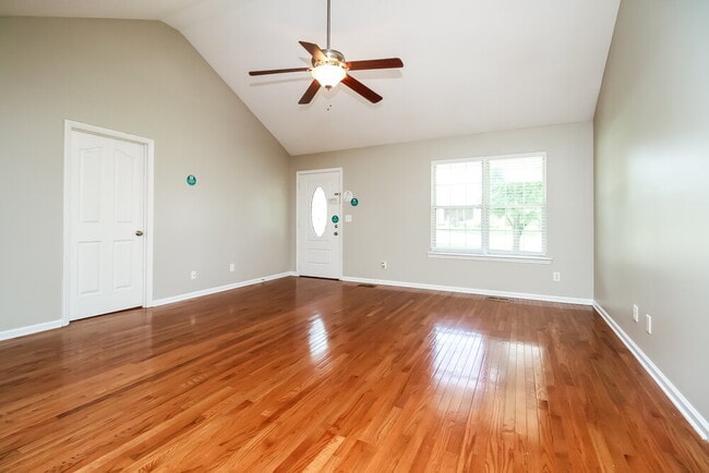 Photo - 2231 Sawmill St