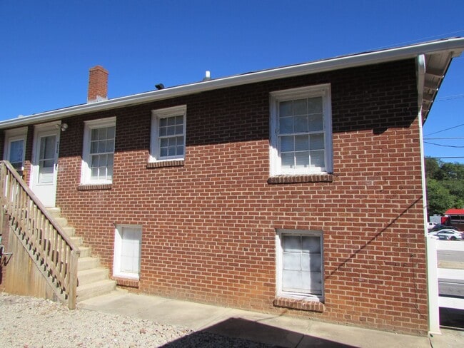 Building Photo - 417 E Front St Unit Salisbury 214 - B