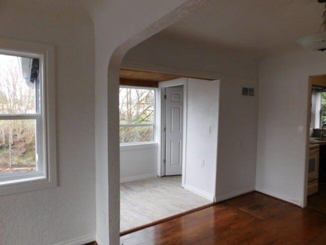 Photo - 3Bd/2Ba Two Story House - Available to View!