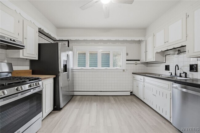 Photo - 691 Columbus Pkwy