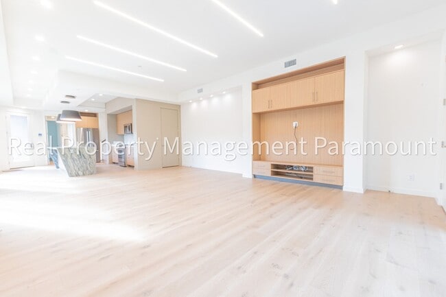 Photo - 1542 N Hoover St Unidad 1542